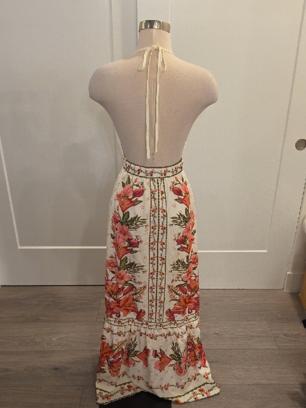 Commense Cream Maxi Dress with Pink Floral Print size XS new with tags - Picture 6 of 12